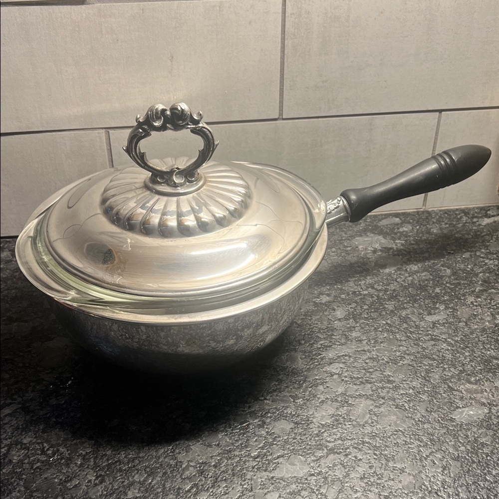 Silver serving dish with clear Pyrex bowl insert with Lid. Exc condition